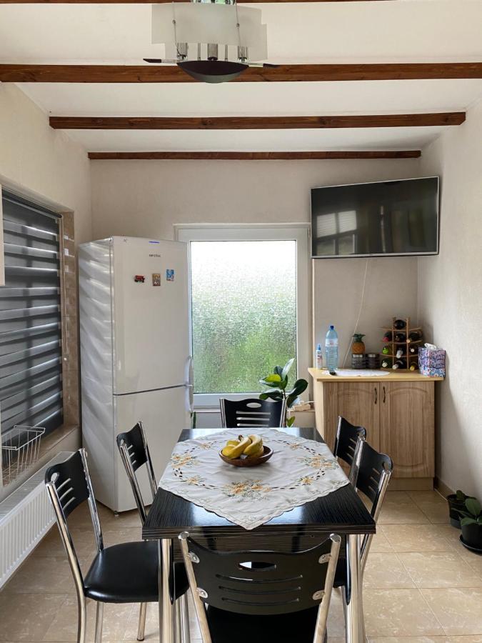 Casa Iuliana Otel Subcetate  Dış mekan fotoğraf