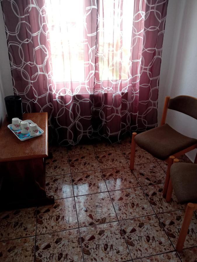 Casa Iuliana Otel Subcetate  Dış mekan fotoğraf